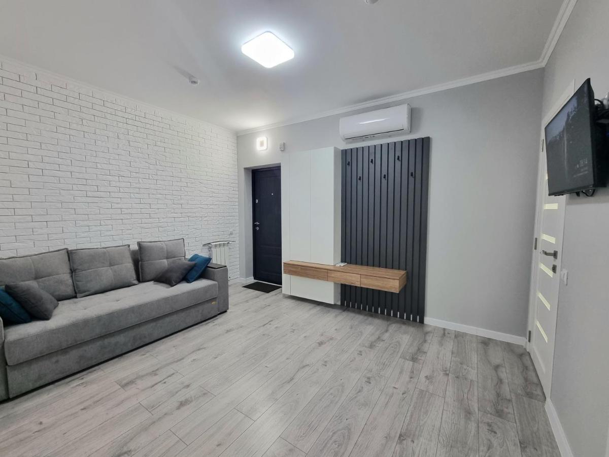 Center, Albisoara Str., 1Bedroom And Living With Balcony Chisinau Exterior foto